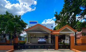 Casa Corona Plaza